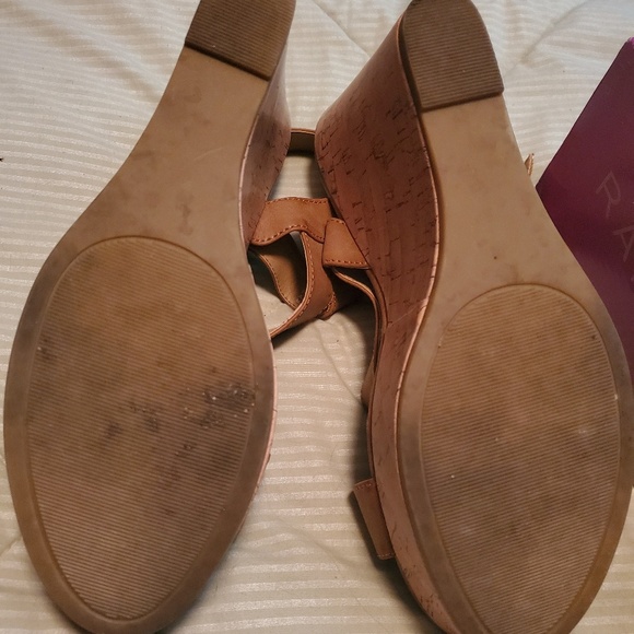 Rampage 4" Wedge Heels - Picture 4 of 7